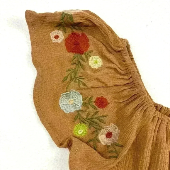 Forever 21  Fawn Embroider Floral Off Shoulder Cropped Boho Peasant Top Size L - Picture 4 of 15